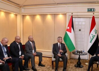 الأردن والعراق يبحثان تعزيز التعاون في مجالي النفط والطاقة