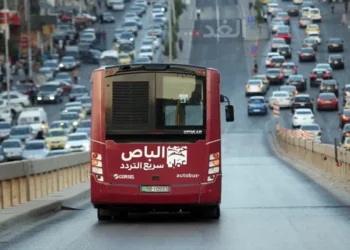 طرح عطاءين لتشغيل الباص السريع ونظام تحصيل الأجرة بين عمّان والزرقاء
