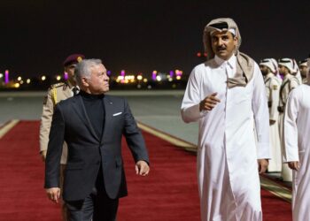 الملك يؤكد : أمن قطر جزء من أمن الأردن