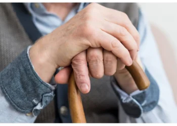 الضمان يوقف مؤقتًا رواتب متقاعدين تجاوزوا 95 عامًا