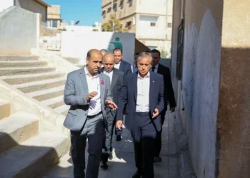 رئيس الوزراء يوجه بإنشاء مبنى جديد لمدرسة سيبويه في الزرقاء