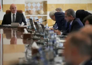 الحكومة اللبنانية تقر خطة حصر السلاح بغياب وزراء حزب الله وأمل