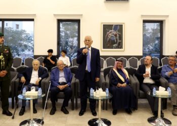 مندوبا عن الملك وولي العهد. العيسوي يعزي عشيرة المومني وآل ريال وآل السقا