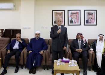 مندوبا عن الملك وولي العهد. العيسوي يعزي: بني خالد والمحارمة والعربيات والخليفات والخشمان والعدينات