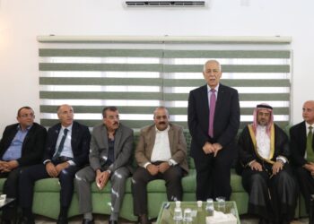 مندوبا عن الملك وولي العهد. العيسوي يعزي عشيرة المساعدة