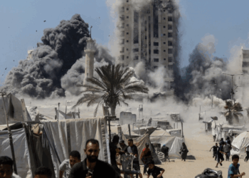 الاحتلال يركز قصفه على أبراج غزة