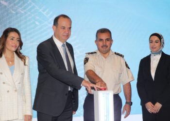 وزير الاقتصاد الرقمي والريادة يطلق بوابة التجارة والأداء اللوجستي