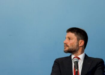 سموتريتش يصعّد : سنبيد السلطة الفلسطينية إذا رفعت رأسها
