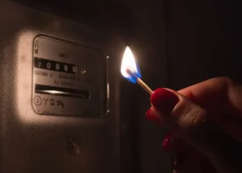 أزمة غير مسبوقة.. 20 ألف أسرة في برلين بدون كهرباء