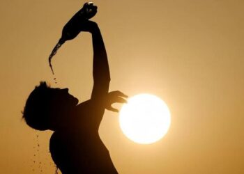 الأرصاد : 49.6 أعلى درجة حرارة تسجل في آب الماضي