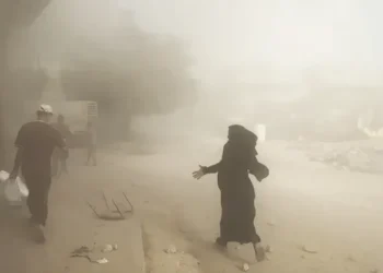 50 ألفا بلا مأوى في مدينة غزة وسط غارات مكثفة وتحذير من دمار كامل