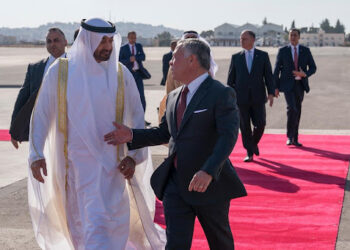 الملك يغادر أرض الوطن متوجها إلى أبوظبي