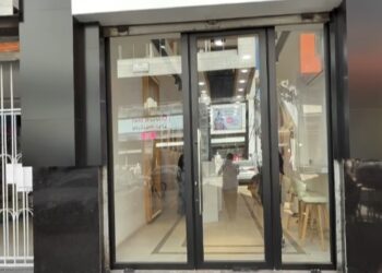 افتتاح مطعم فاخر في غزة: خطأ ساذج أم عمالة؟