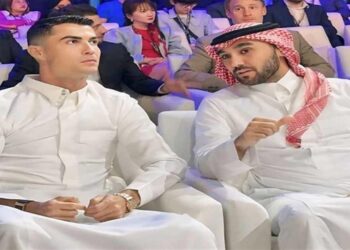 كريستيانو رونالدو يثير الجدل بمتابعة داعية إسلامي بالبرتغال