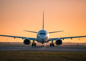 انفجار في عجلات الطائرة يؤجل رحلة فريق الحسين إربد