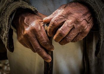 عطية يسأل الحكومة حول تصريحات رئيس هيئة الخدمة والإدارة العامة