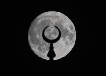 الأضخم والأكثر سطوعا.. “بدر الحصاد” يزين سماء المملكة الثلاثاء