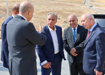 راصد: 52.3٪ من النواب قيّموا أداء الحكومة في إدارة الأزمات بأنه ضعيف إلى مقبول