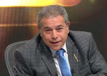سؤال غامض من توفيق عكاشة يثير جدلا واسعا عشية