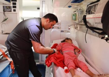 القوات المسلحة تجلي الدفعة الـ 15 من أطفال غزة المرضى للعلاج في الأردن