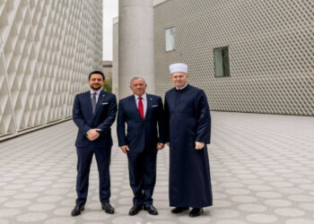 الملك وولي العهد يزوران مسجد ليوبليانا في سلوفينيا