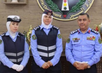 تكريم شرطيتين في إدارة السير لتميزهما في أداء العمل وحسن تعاملهما مع المواطنين