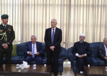 مندوبا عن الملك وولي العهد. العيسوي يعزي النوافعة ورمضان وإسعيفان والموصلي