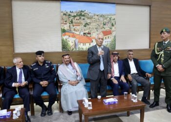 مندوبا عن الملك وولي العهد.. العيسوي يعزي المشاقبة والهقيش والحباشنة