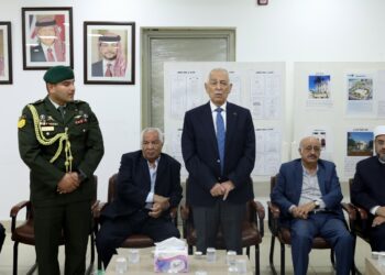 مندوبا عن الملك وولي العهد.. العيسوي يعزي المجالي والقدومي والمدني