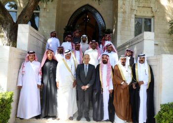 العيسوي يلتقي وفدا من أبناء عشيرة الزيادي وشباب “أفق التغيير”