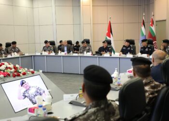 مدير الأمن العام يشيد بجاهزية قيادة قوات الدرك وحرفية منتسبيها