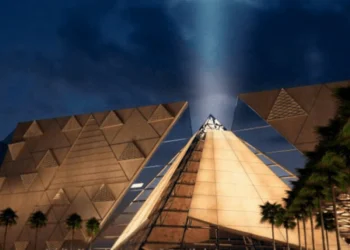 كيف يقدم المتحف المصري الكبير تجربة فريدة للزوار؟