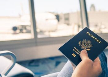للمرة الأولى منذ 20 عاماً .. أميركا تخرج من قائمة أقوى 10 جوازات سفر بالعالم