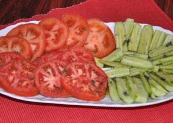مواطنون : البندورة بـ 70 قرشا والخيار بدينار
