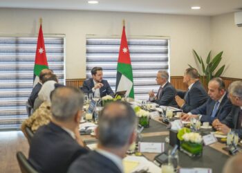 ولي العهد يطلع على الاستراتيجية الوطنية للأمن السيبراني 2025 – 2028
