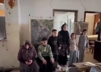جندي إسرائيلي يفتخر باختطاف عائلة فلسطينية من غزة يثير غضبا واسعا