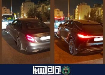 ضبط مركبتين تسيران على ممشى شارع الستين في عمان