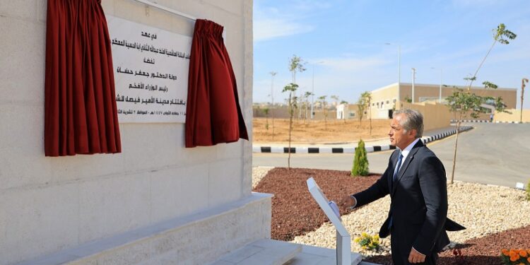 حسان يفتتح مدينة الأمير فيصل للشباب في الكرك