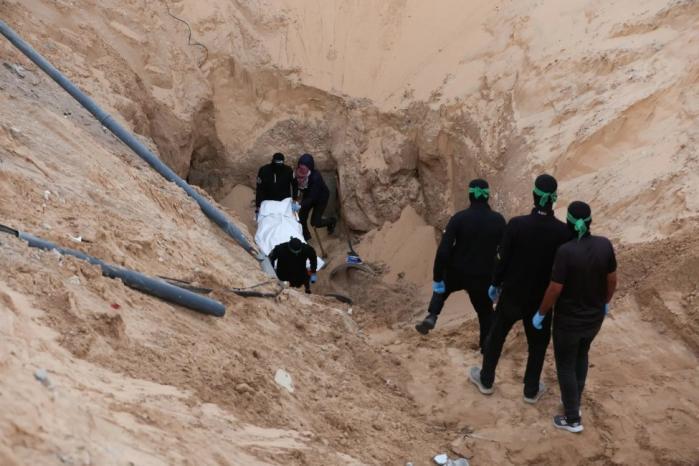 القسام: ضللنا جيش الاحتلال خلال عمليات استخراج جثث الأسرى