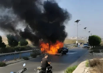 إسرائيل تعيد إشعال الجنوب اللبناني وتعاود تحذيراتها بإخلاء مبانٍ وتتبعها بقصف على صور