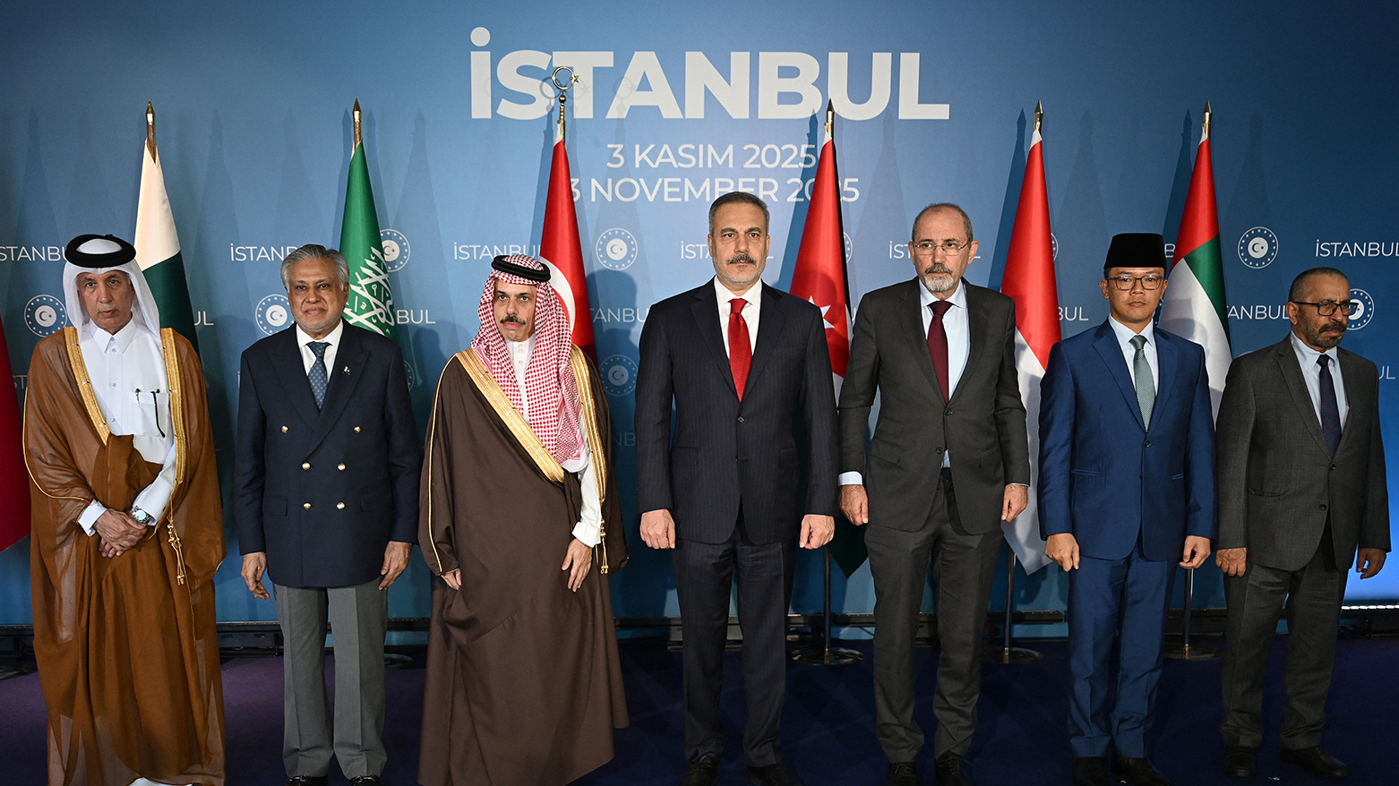 اجتماع إسطنبول يرفض أي وصاية على غزة: الحكم للفلسطينيين وحدهم