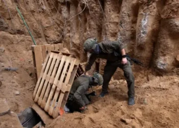 كاتس يأمر بتدمير كافة أنفاق غزة.. حتى آخر واحد منها