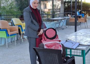 زيارة مفاجئة من وزيرة التنمية لدار مسنين