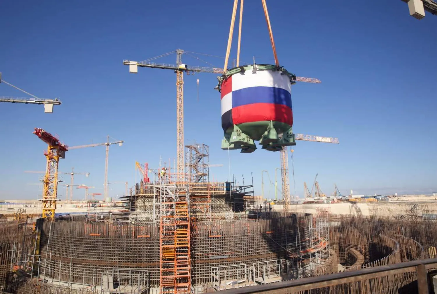 القاهرة وموسكو تعلنان بدء وضع هيكل الاحتواء لمفاعل الضبعة النووي