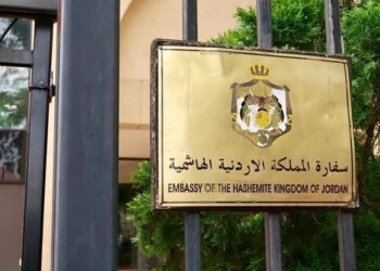 العموش يوجّه ٥٤ سؤالًا للسفارات الأردنية حول إنجازاتها