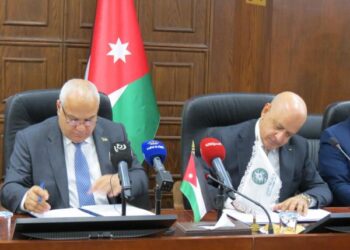 مذكرة تفاهم بين العمل وغرفة تجارة الأردن لتوفير عمالة وافدة مقابل تشغيل الأردنيين