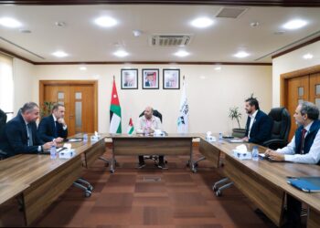 وفد من رجال الأعمال الجورجيين يبحث فرص الاستثمار في العقبة