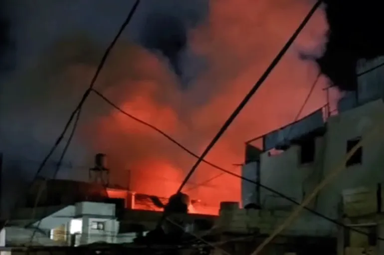 13 شهيدا في قصف إسرائيلي على مخيم عين الحلوة