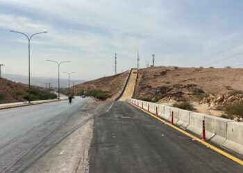 الأشغال تُنهي إنشاء ثلاثة مهارب نجاة على طريق العدسية