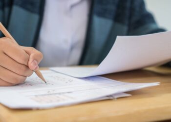 التربية تدعو الطلبة المسجلين لتكميلية التوجيهي للاطلاع على أرقام جلوسهم